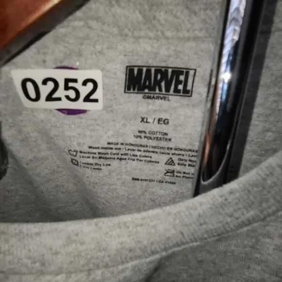 Marvel Captain America Graphic T-Shirt - Size XL - Picture 4 of 4